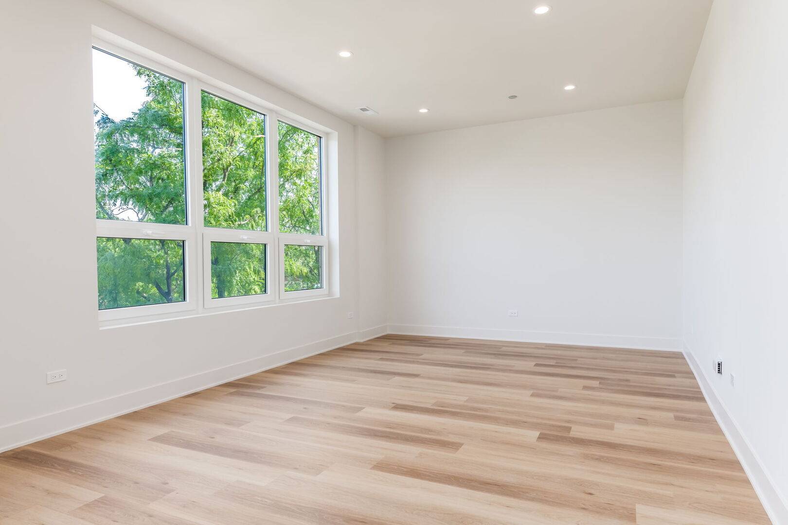 224 S Ashland AVE #201, Chicago, IL 60607