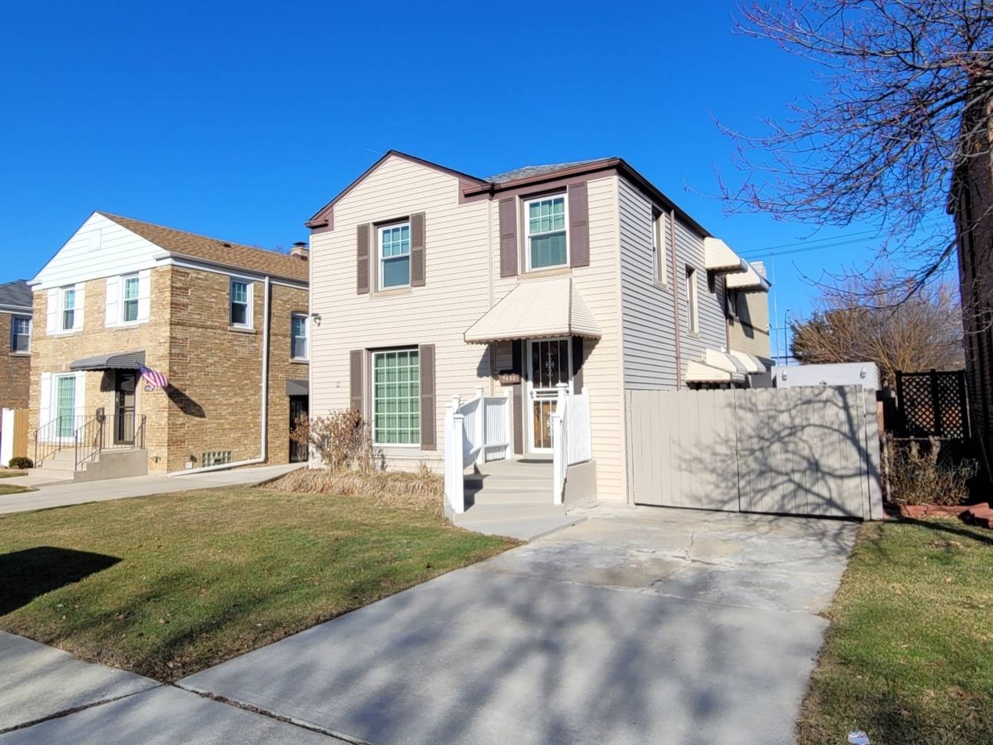7432 W Gregory ST, Chicago, IL 60656