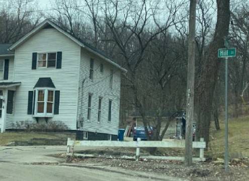 4 Hill ST, Savanna, IL 61074