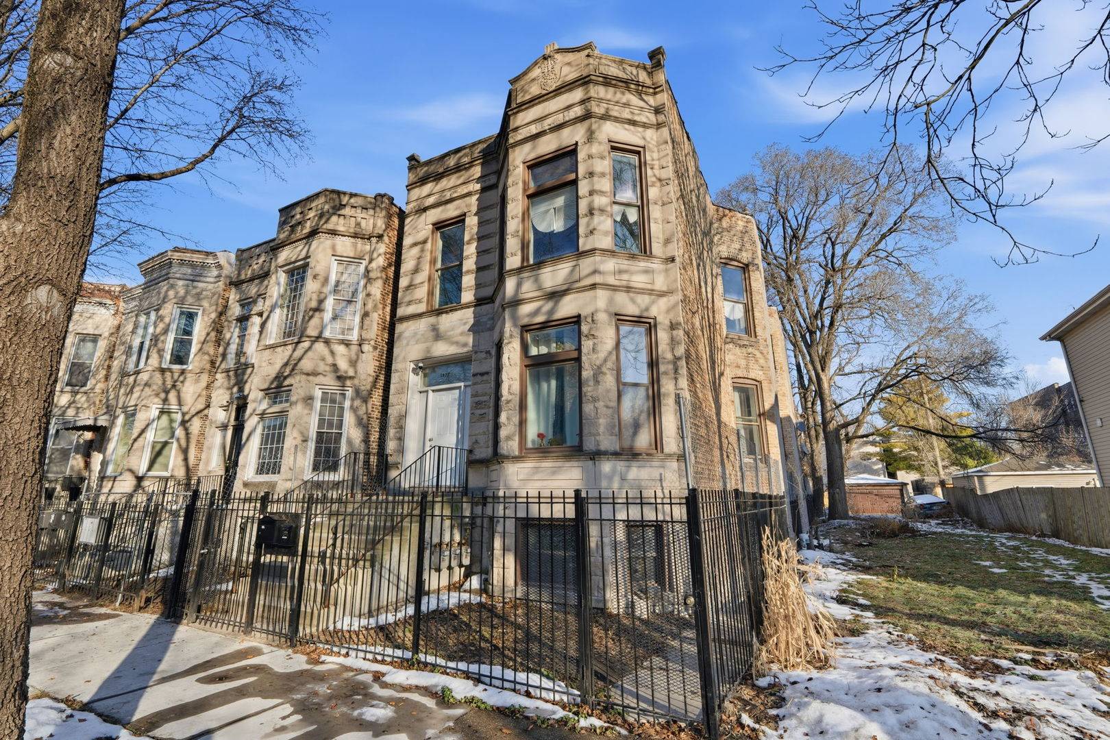 1637 S Saint Louis AVE #Garden, Chicago, IL 60623