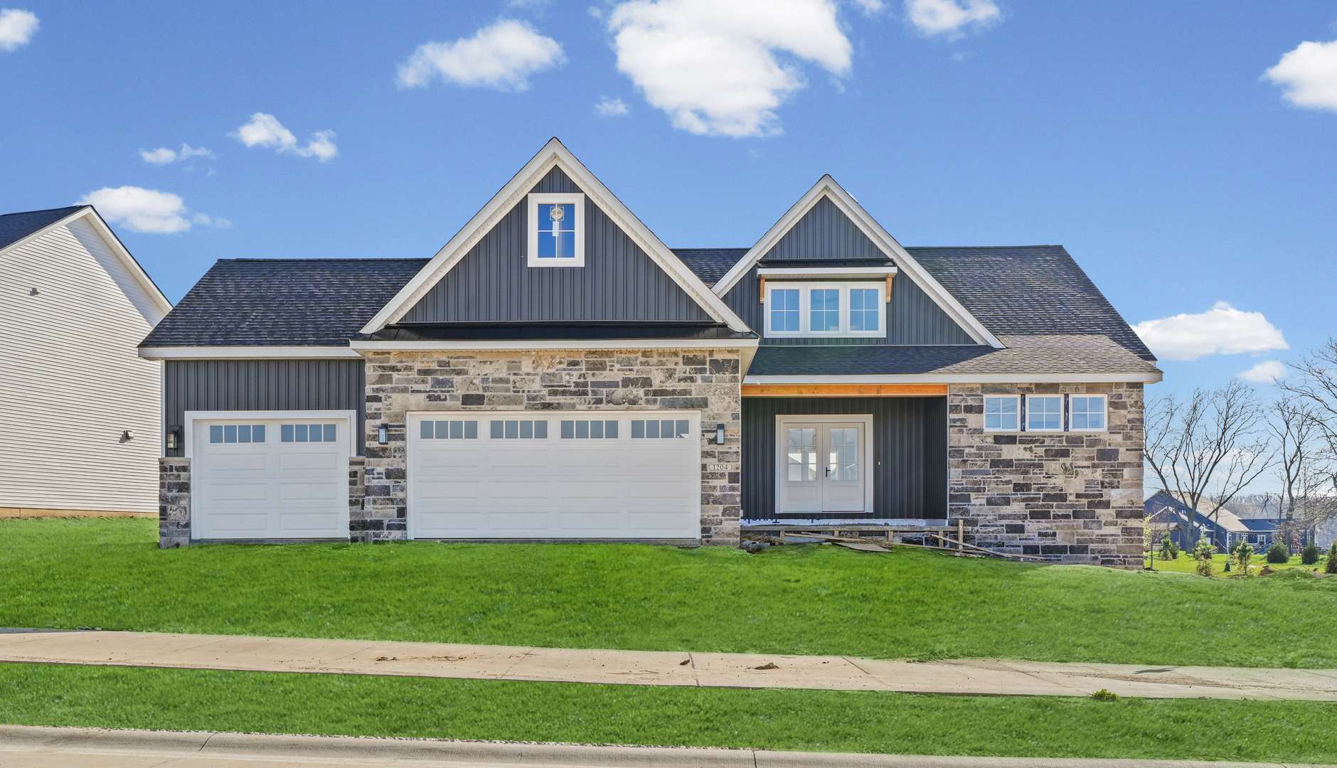 1204 Willowgrove LN, Mahomet, IL 61853