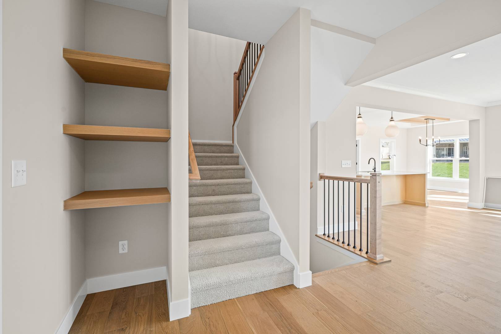 1204 Willowgrove LN, Mahomet, IL 61853