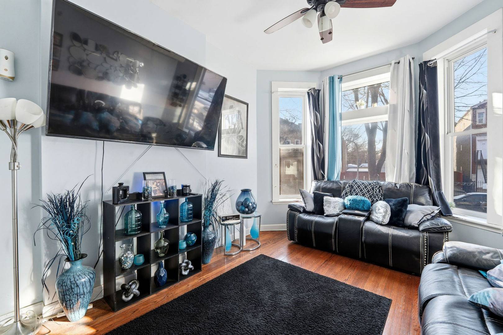 1637 S Saint Louis AVE #1, Chicago, IL 60623