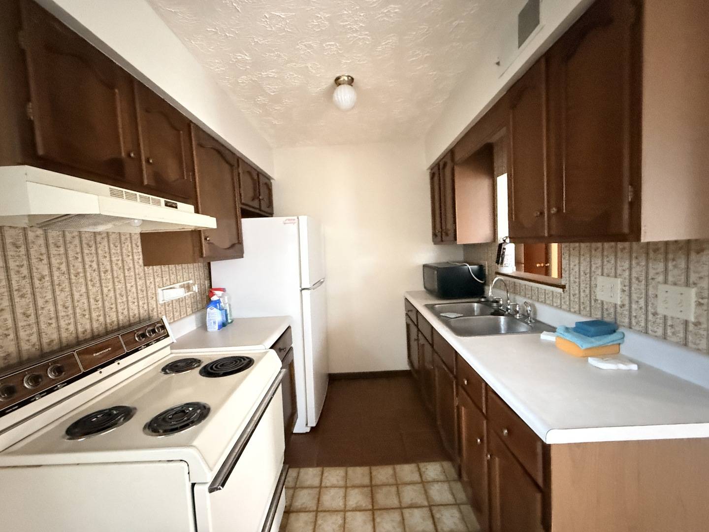 916 S 10th ST, Herrin, IL 62948