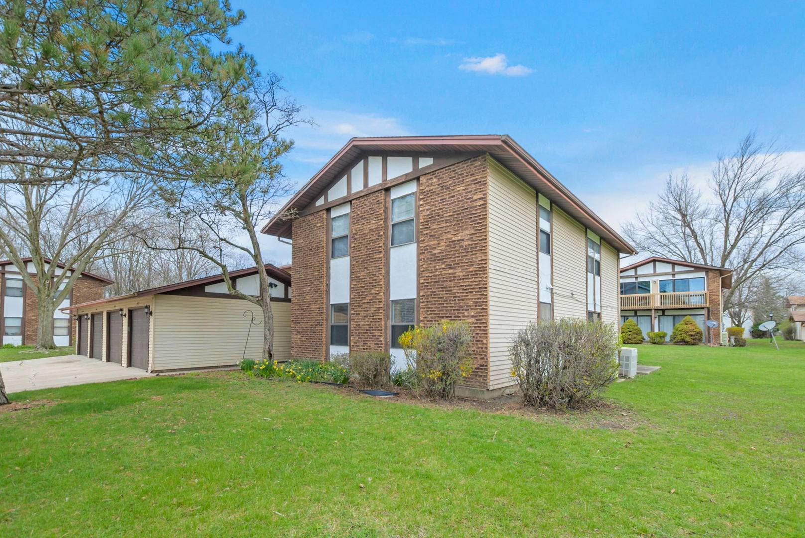 4182 192nd CT #253, Country Club Hills, IL 60478