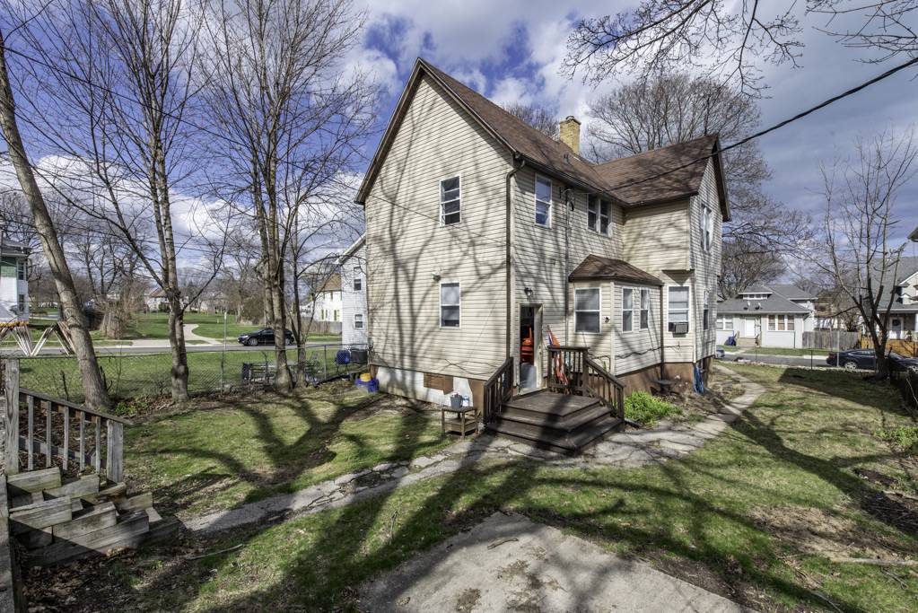 644 Lenox AVE, Waukegan, IL 60085