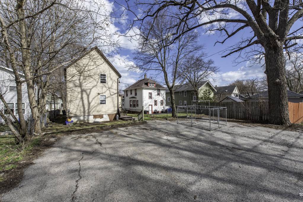 644 Lenox AVE, Waukegan, IL 60085