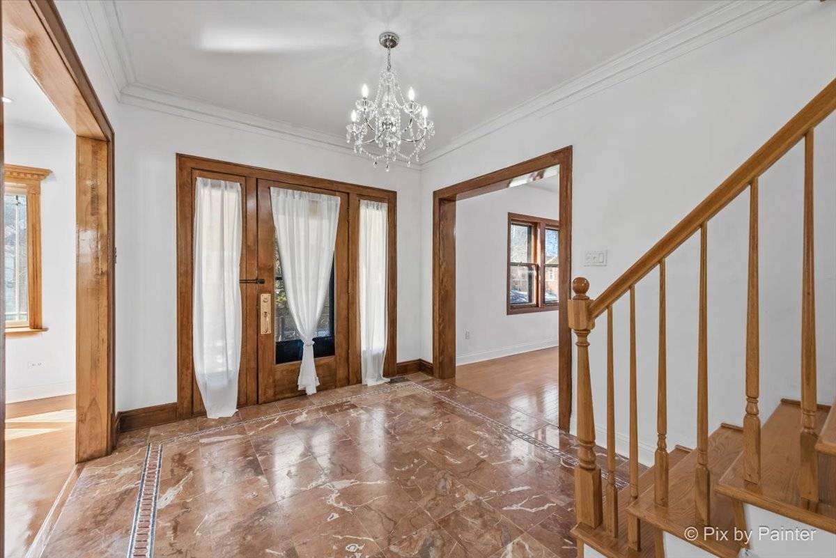 4827 N Harding AVE, Chicago, IL 60625
