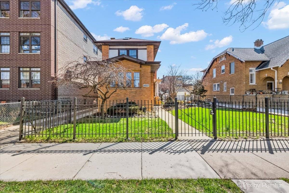 4827 N Harding AVE, Chicago, IL 60625