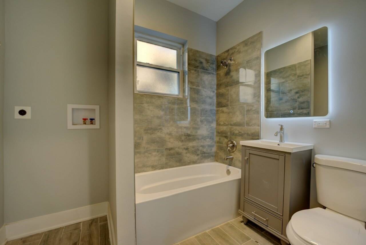 7331 S Dante AVE #2, Chicago, IL 60619