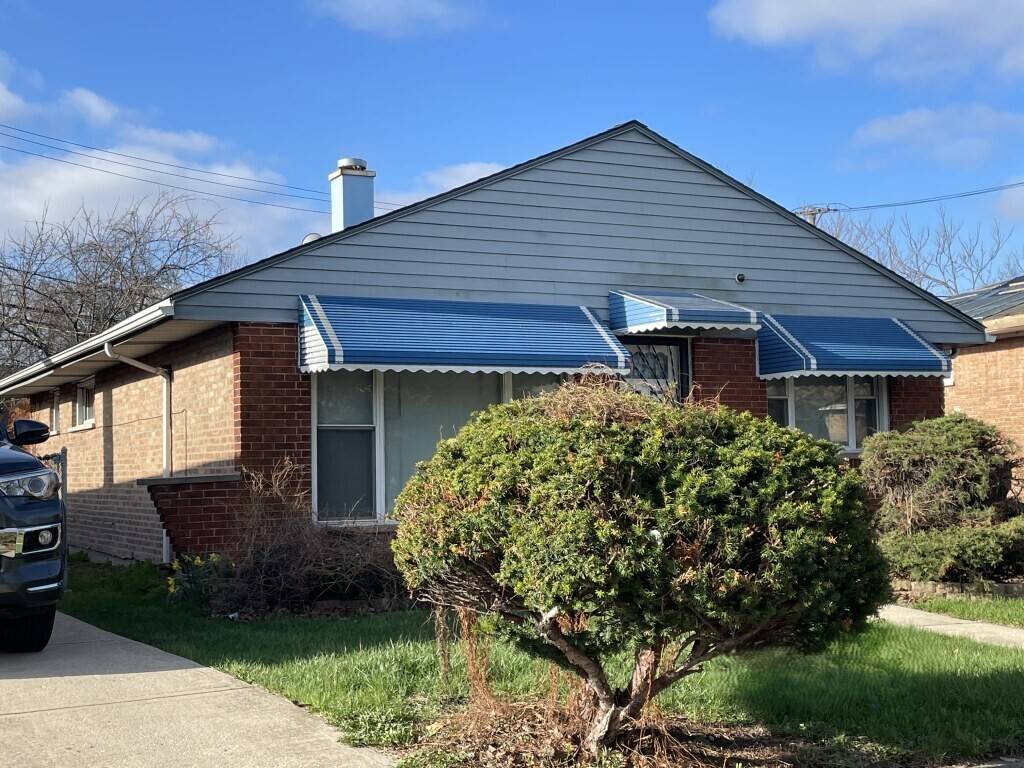8658 S University AVE, Chicago, IL 60619
