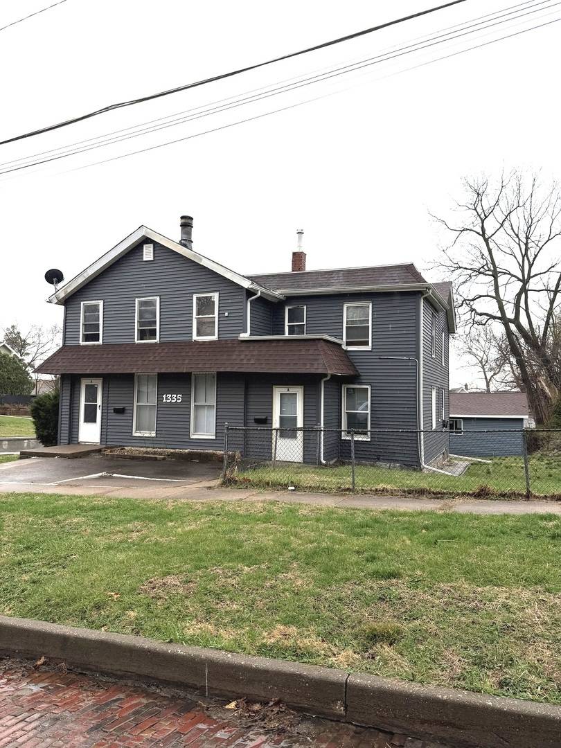 1335 E 9th ST, Davenport, IA 52803