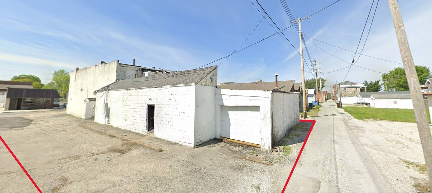 229 E Main Cross ST, Taylorville, IL 62568