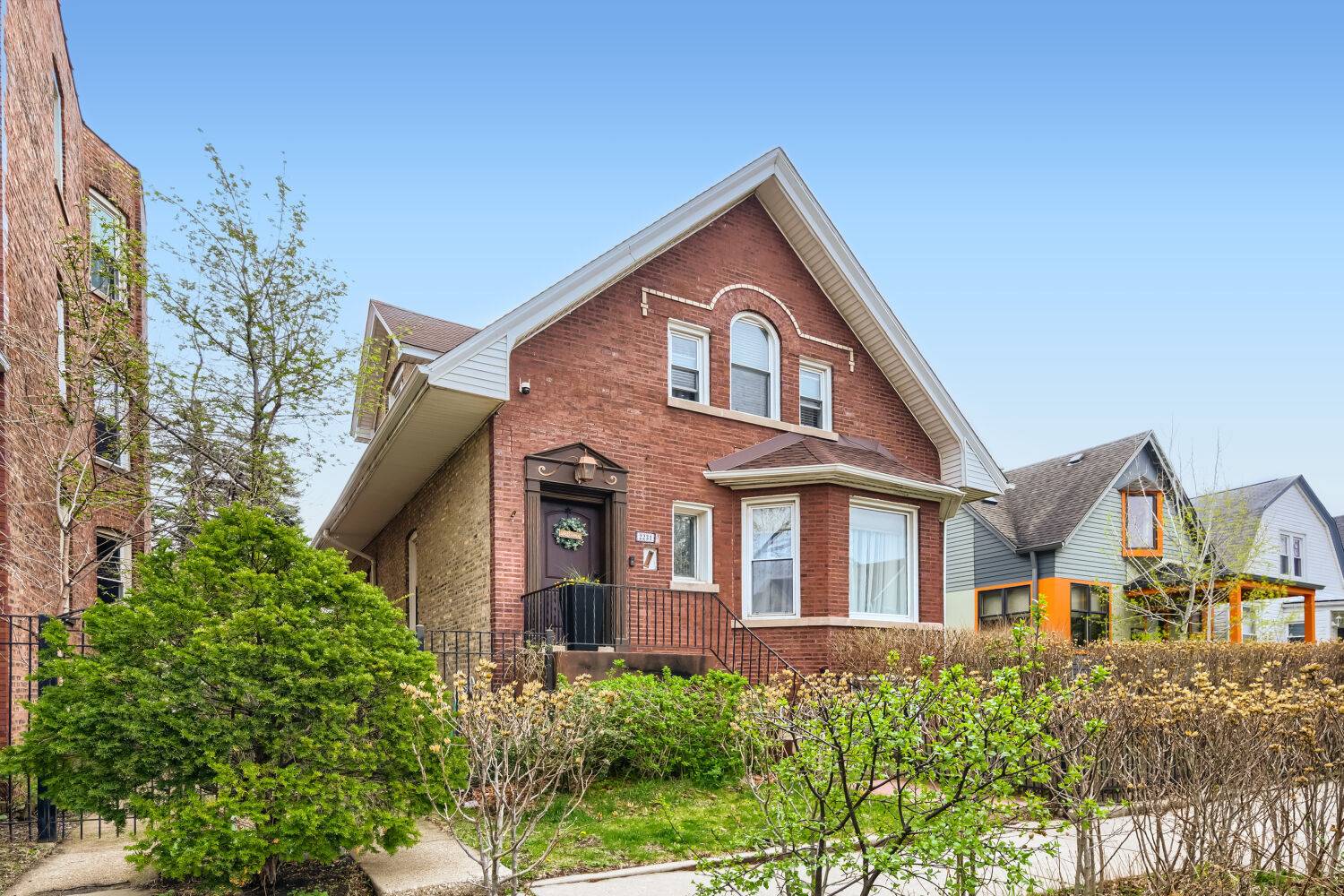 2231 N Lawndale AVE, Chicago, IL 60647