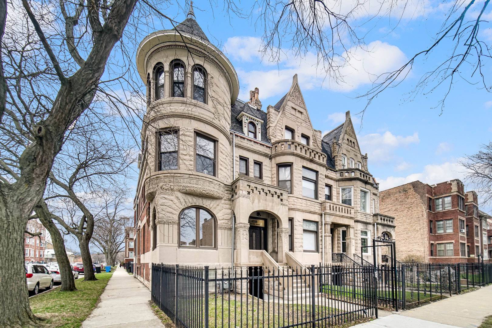 4558 S Ellis AVE, Chicago, IL 60653