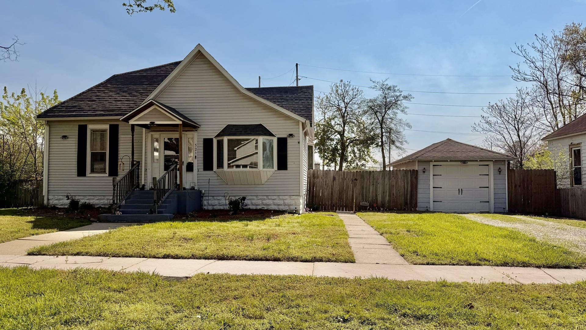 521 S Cherry ST, Centralia, IL 62801
