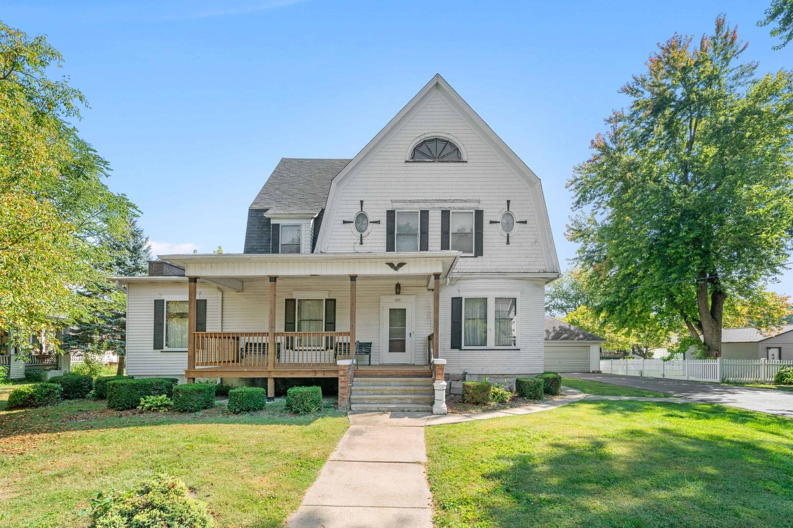 407 Ottawa ST, Earlville, IL 60518