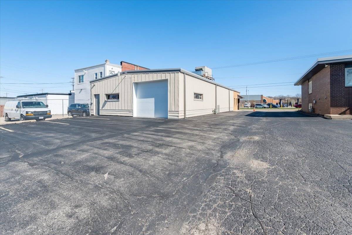 2619 Charles ST, Rockford, IL 61104