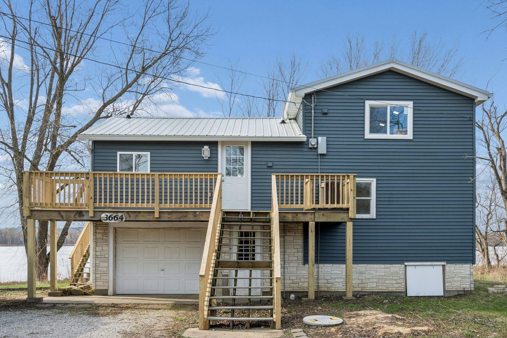 3664 Dismore RD, Muscatine, IA 52761