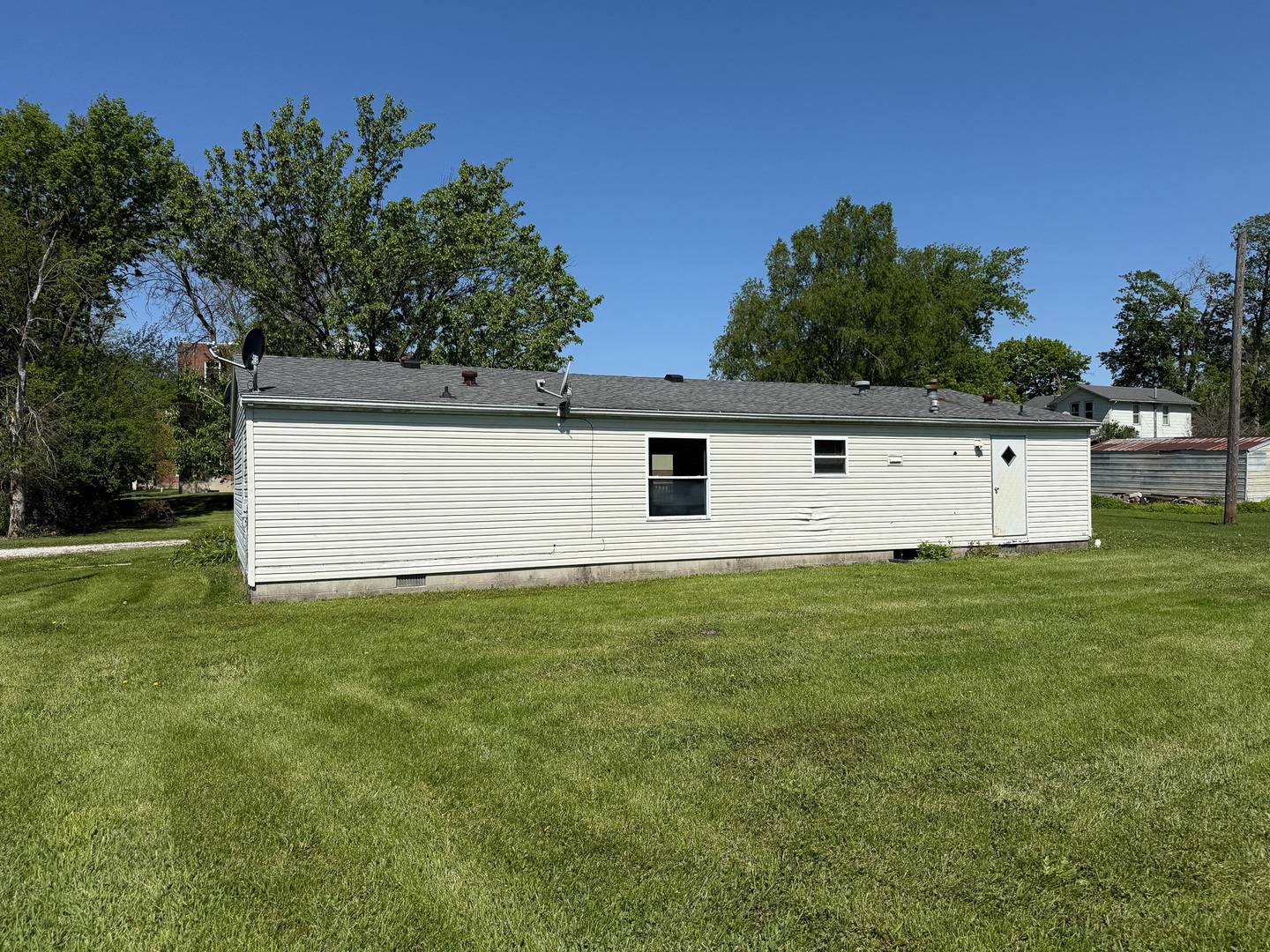 314 1/2 E Seminary AVE, Onarga, IL 60955