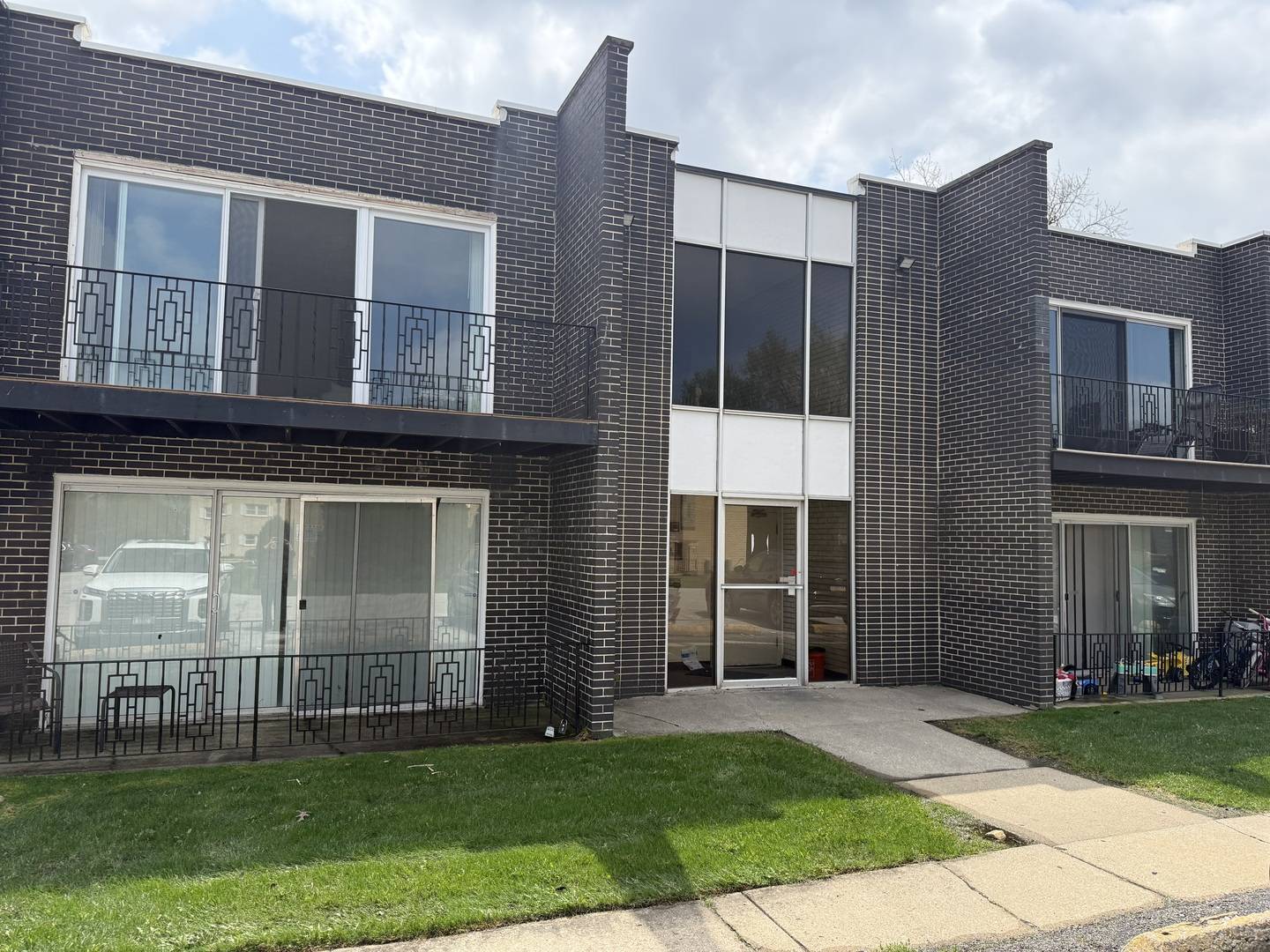 18330 Cherry Creek DR #5, Homewood, IL 60430