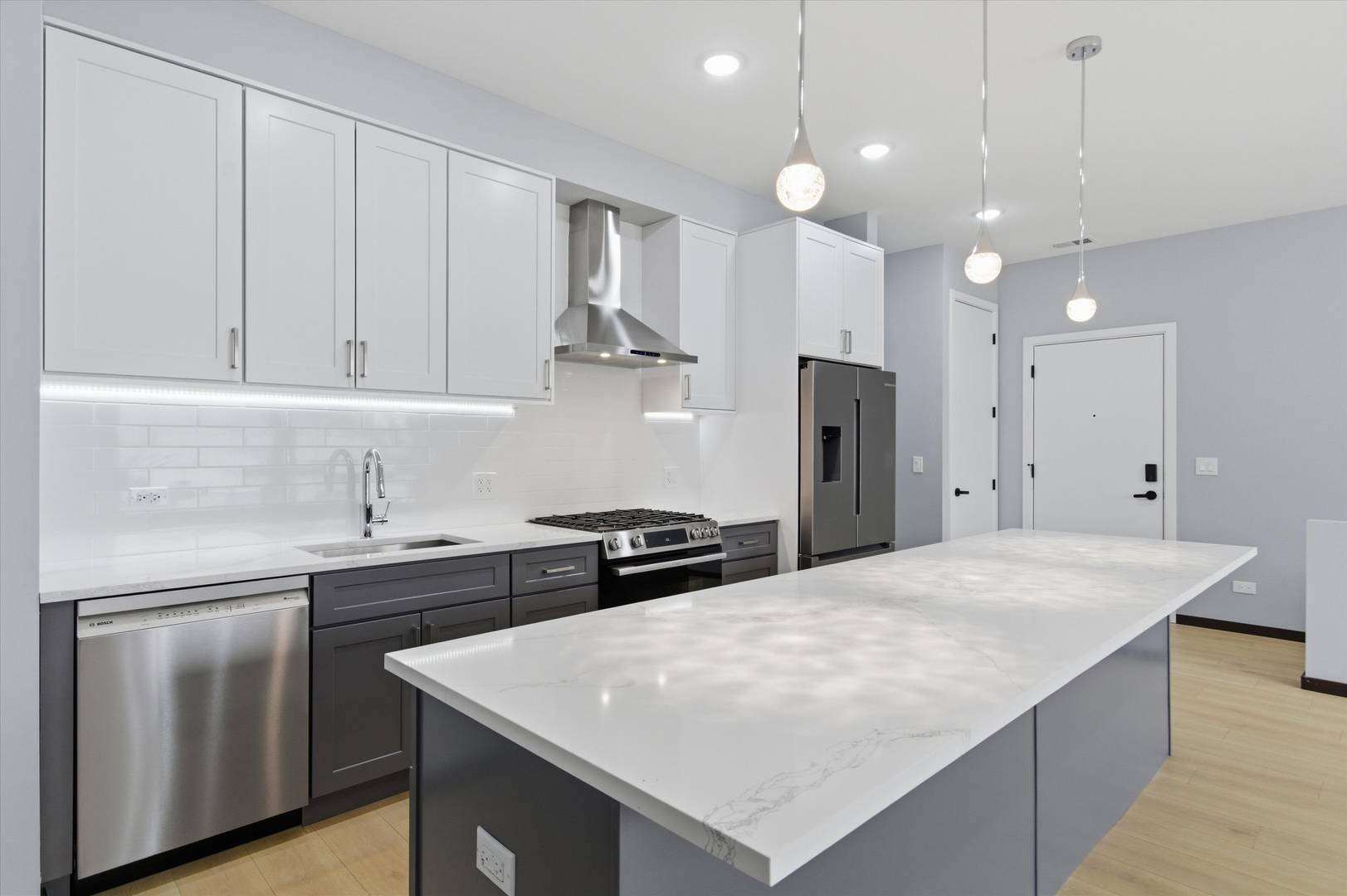 5830 N Lincoln AVE #1E, Chicago, IL 60659