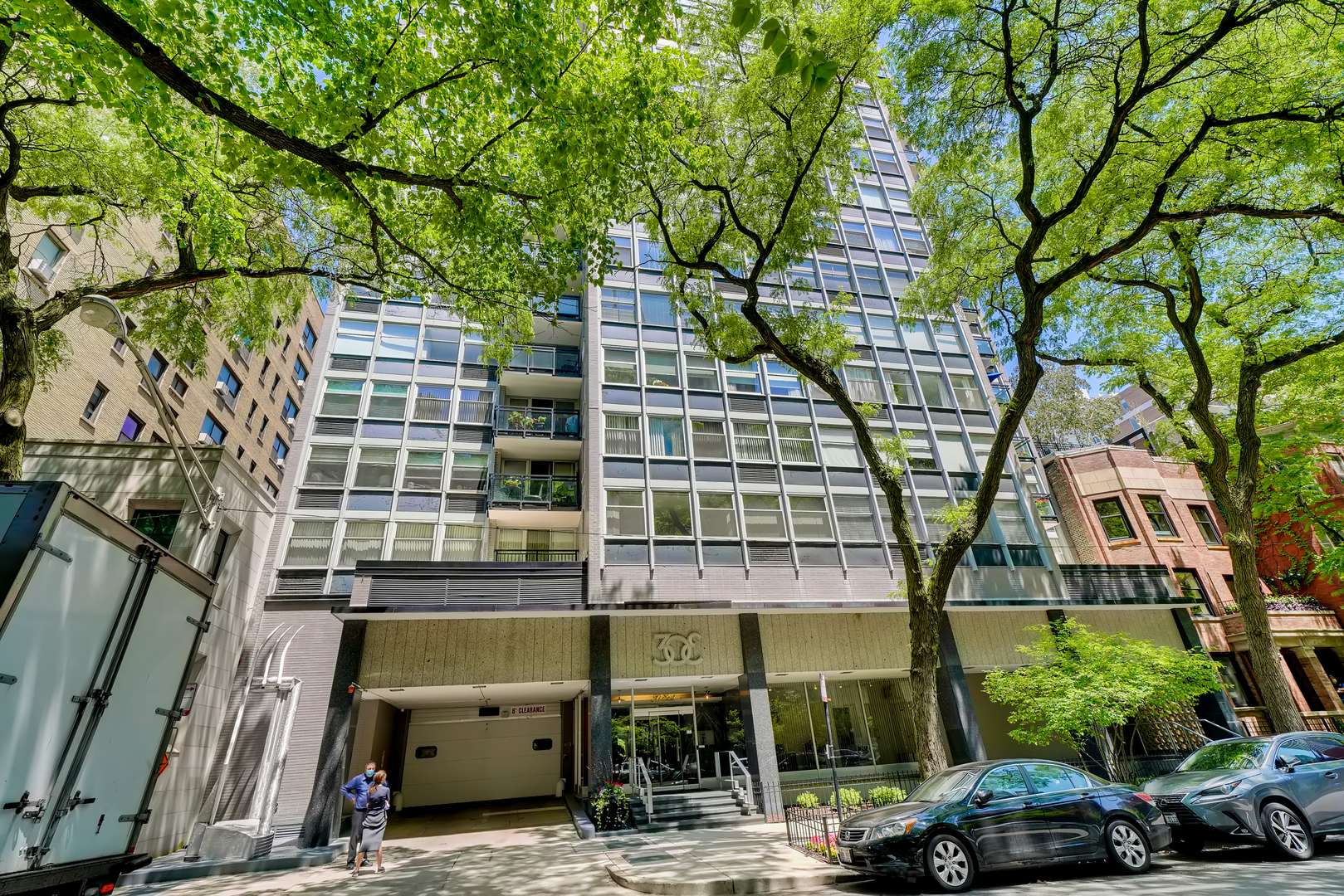 30 E ELM ST #6F, Chicago, IL 60611