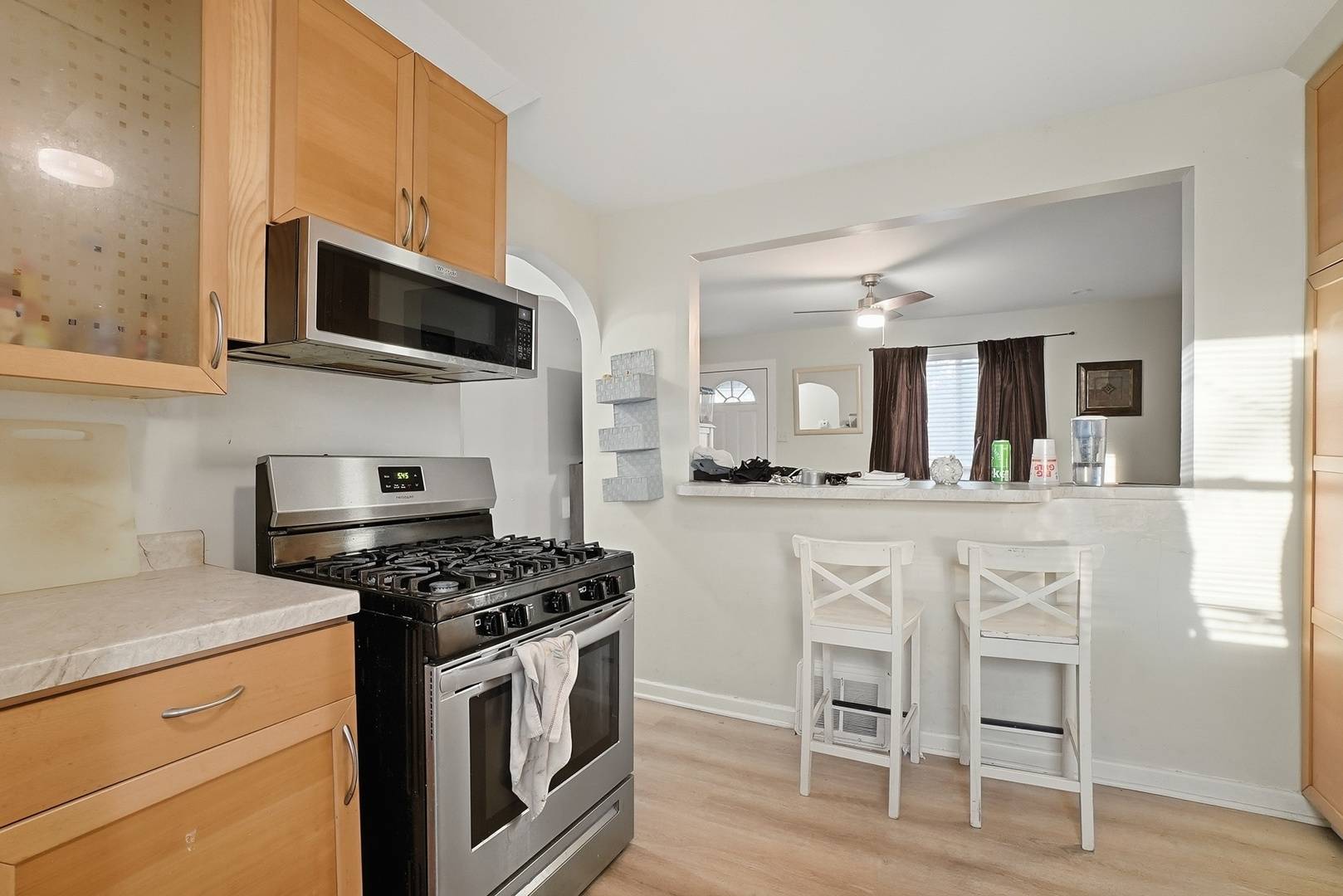 215 Barr Elms AVE, Joliet, IL 60433