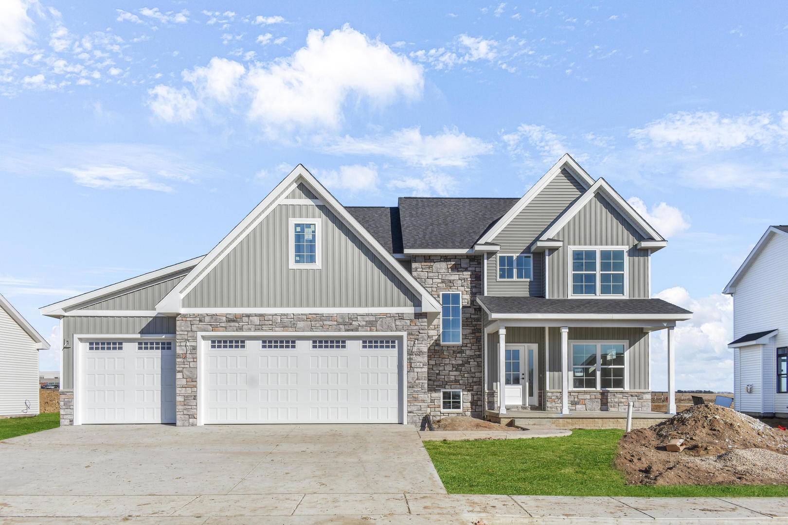 1416 Tinley LN, Mahomet, IL 61853