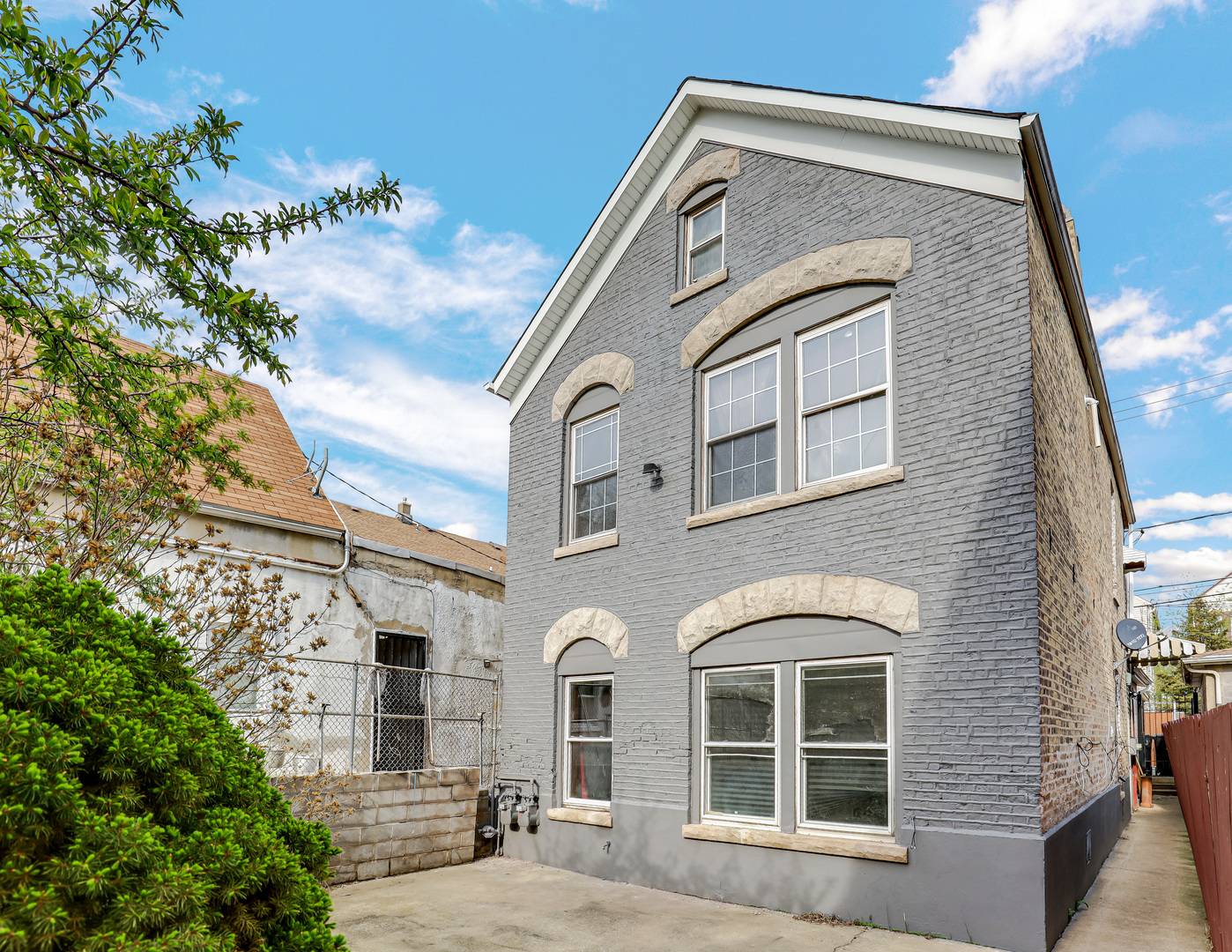 2631 S Sawyer AVE, Chicago, IL 60623