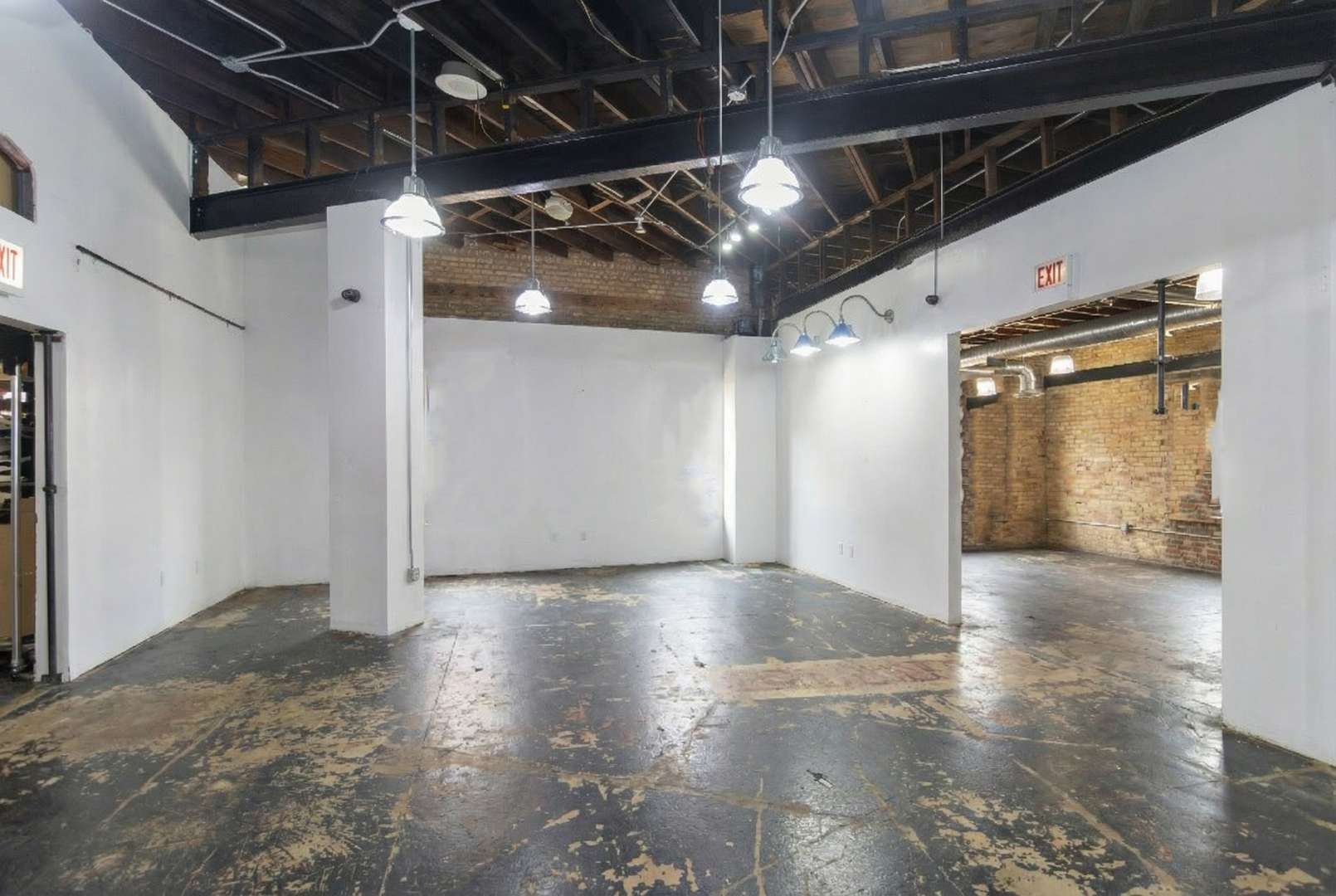 2950 W Fullerton AVE, Chicago, IL 60647