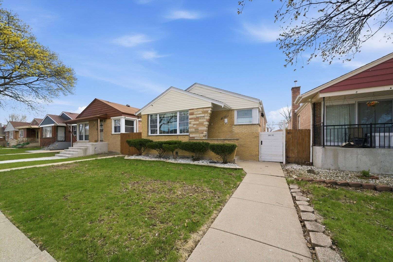 3853 W 83rd PL, Chicago, IL 60652