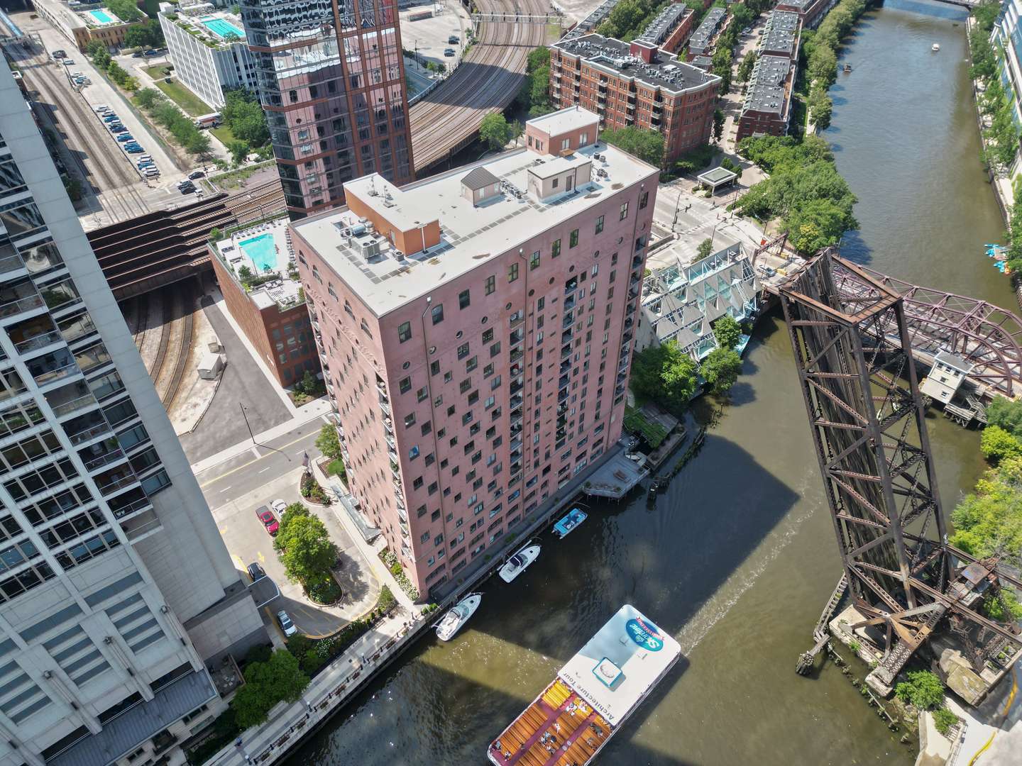 355 N CANAL ST #C101, Chicago, IL 60606