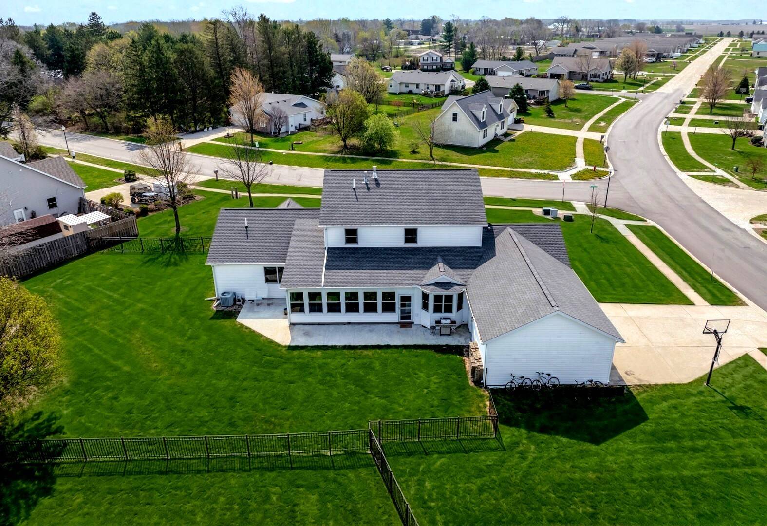 410 W Sangamon ST, Fisher, IL 61843