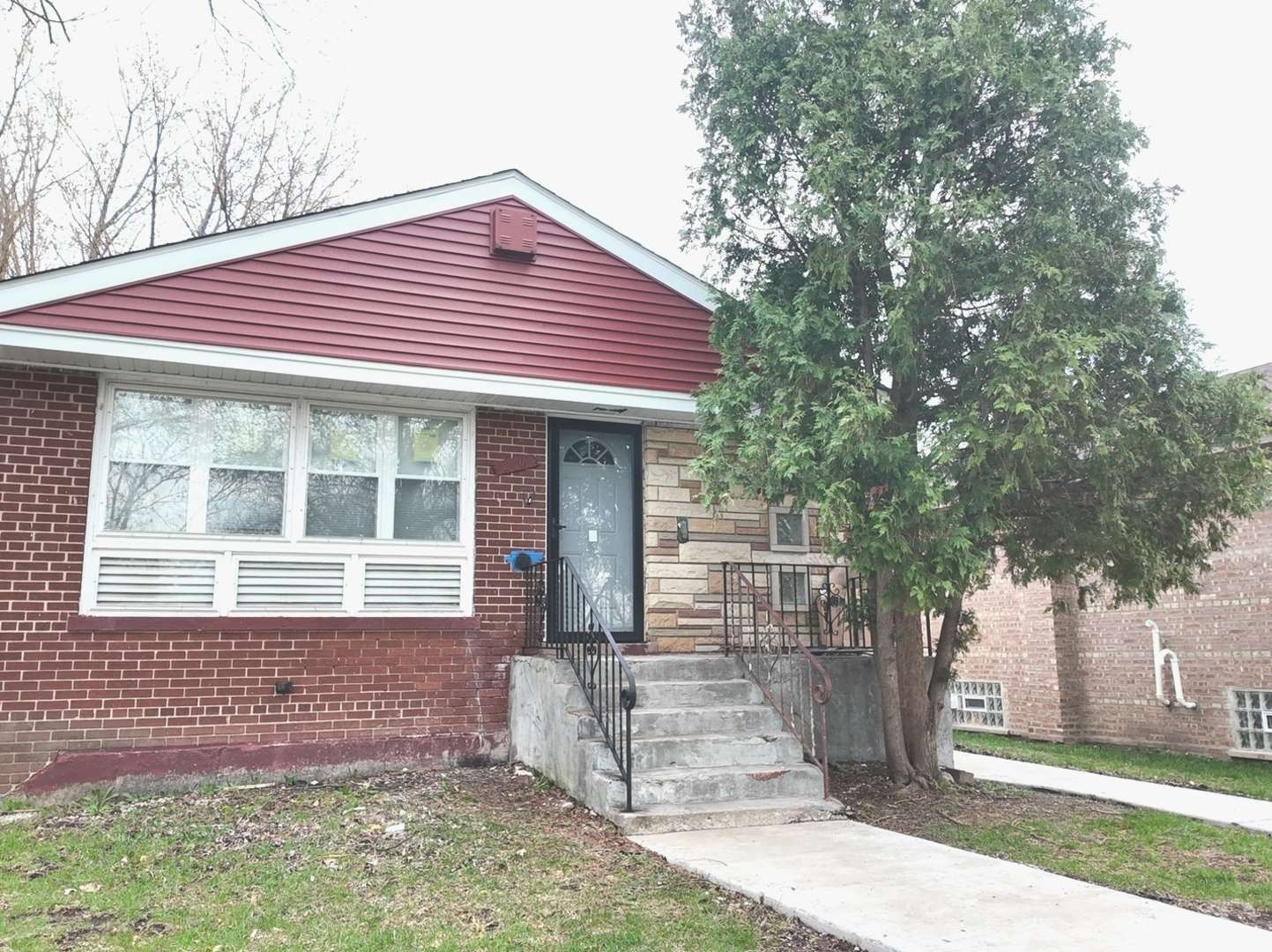 210 Calumet BLVD, Harvey, IL 60426