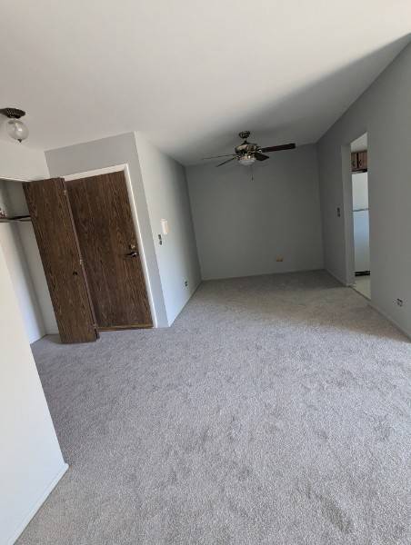 1470 WILLIAMSBURG DR #D2, Schaumburg, IL 60193
