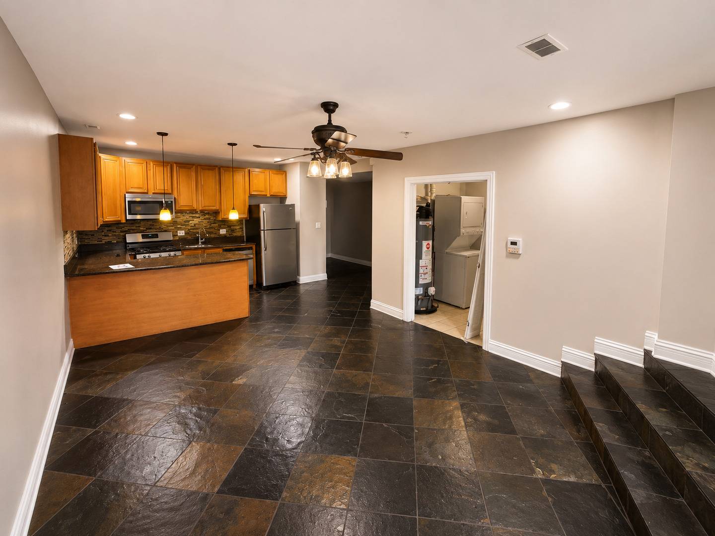 4207 S Indiana AVE #G, Chicago, IL 60653