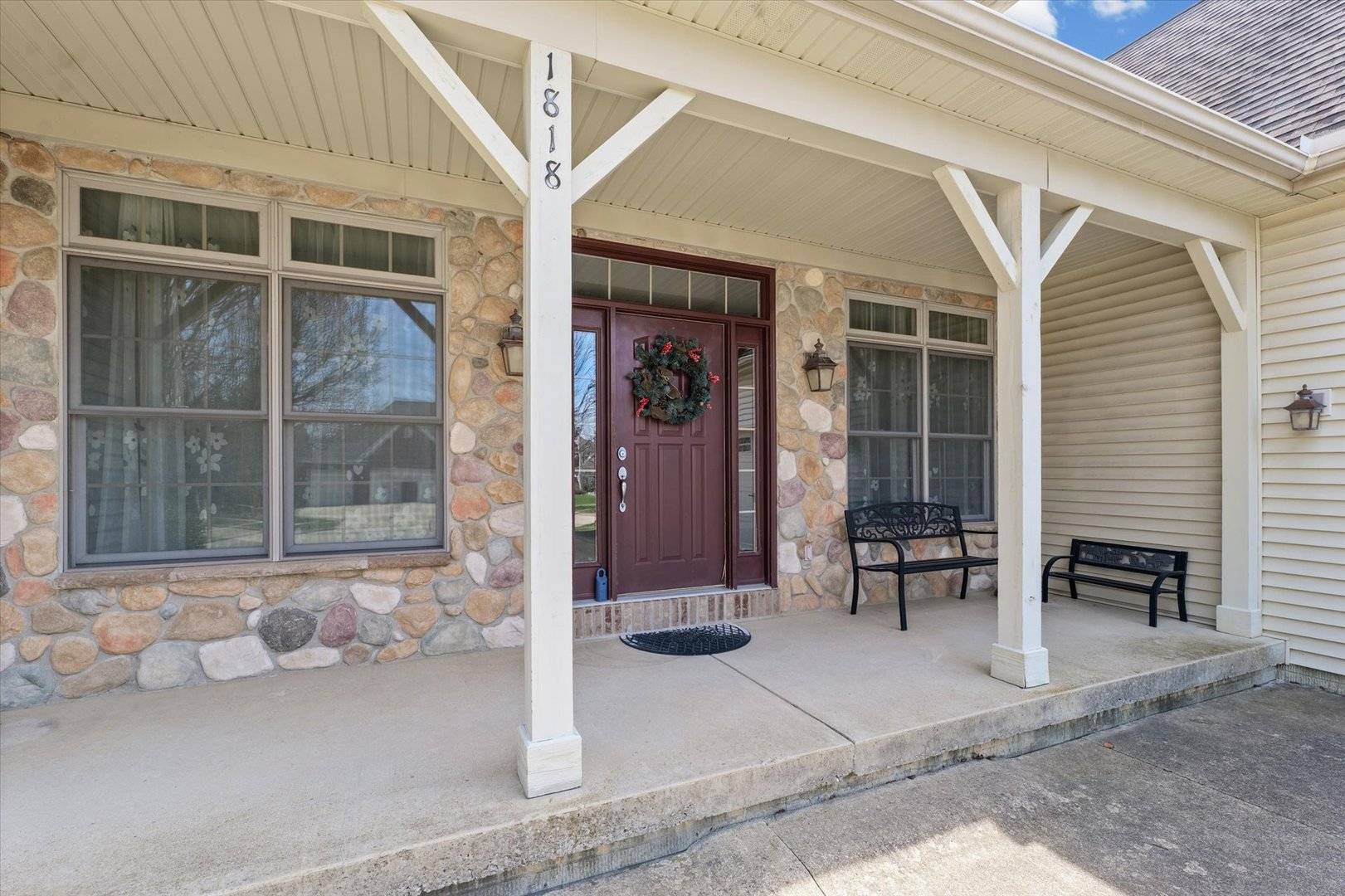1818 Benodot ST, Champaign, IL 61822
