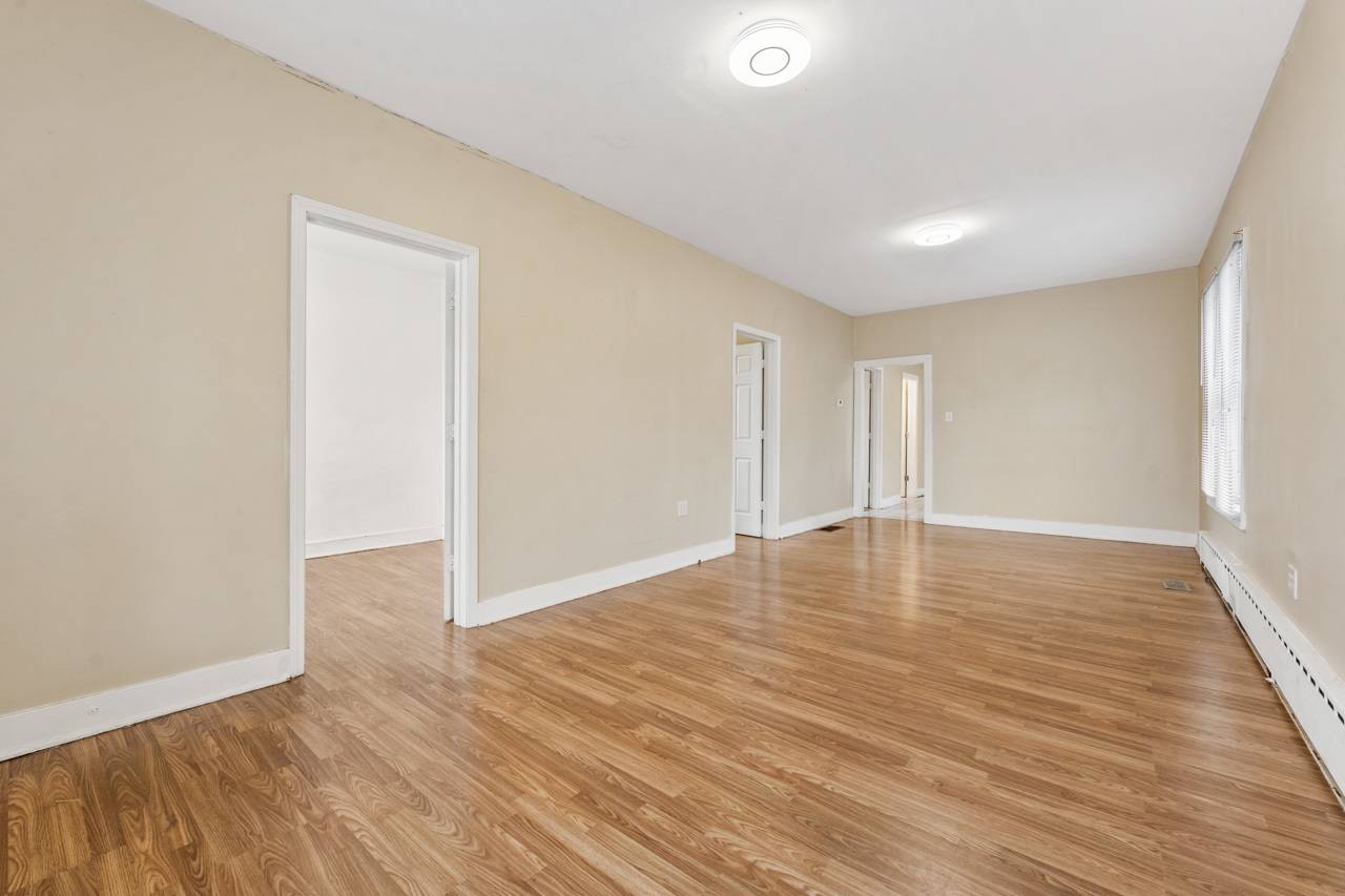 1809 Ogden AVE, Lisle, IL 60532