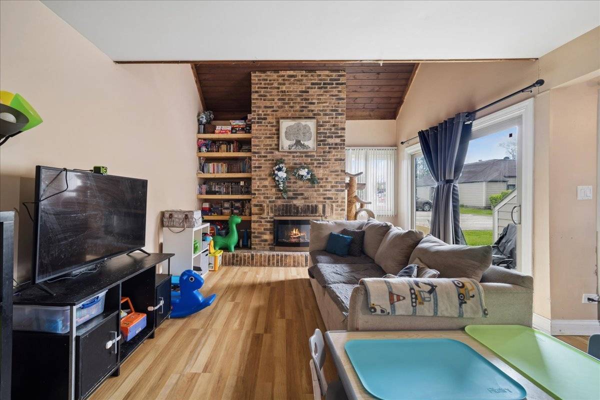 3309 Beacon ST #62, North Chicago, IL 60064