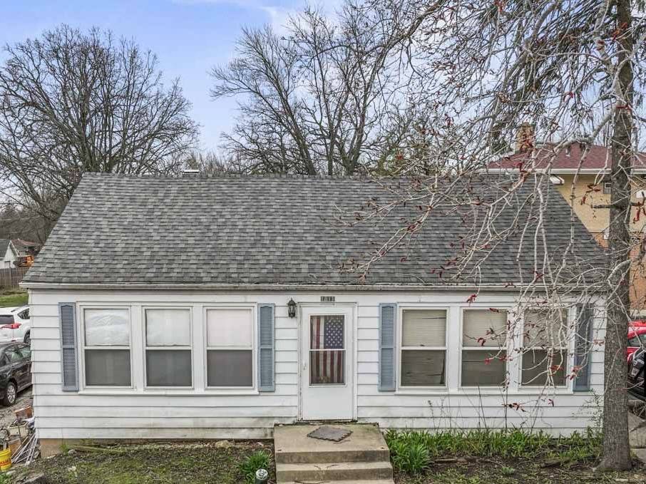 1811 Ogden AVE, Lisle, IL 60532