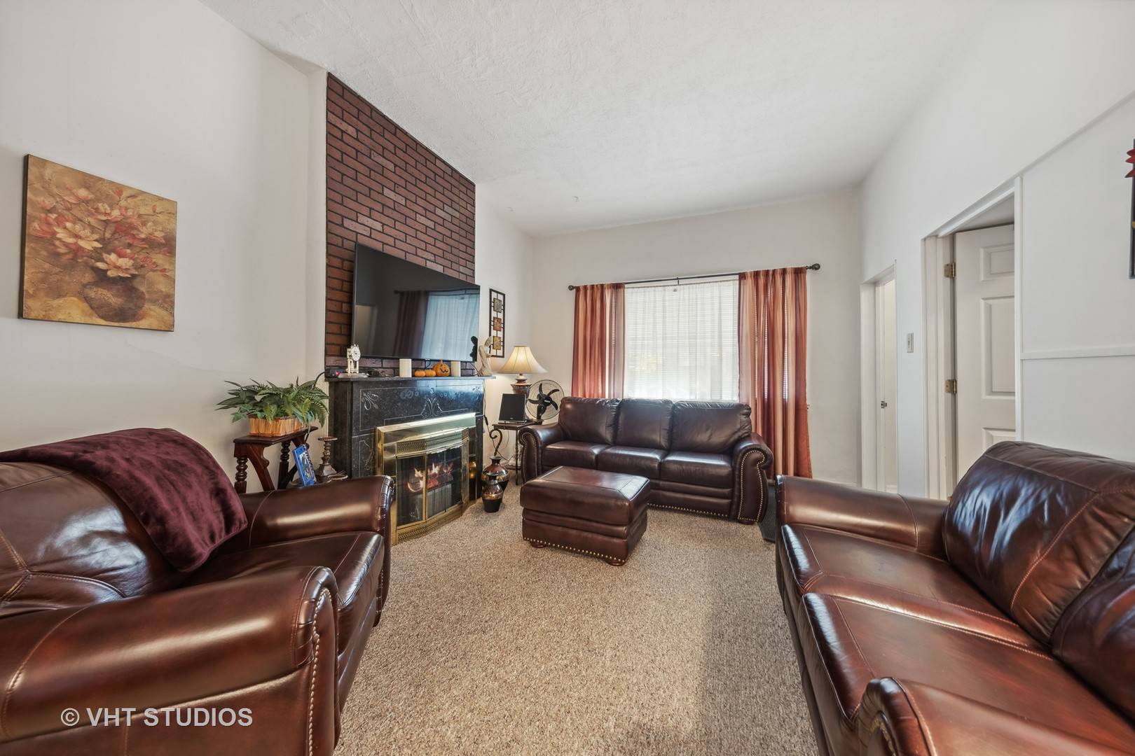 2242 W Taylor ST, Chicago, IL 60612