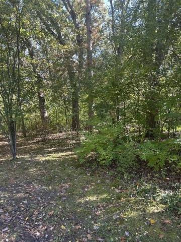26220 N Midlothian RD, Mundelein, IL 60060