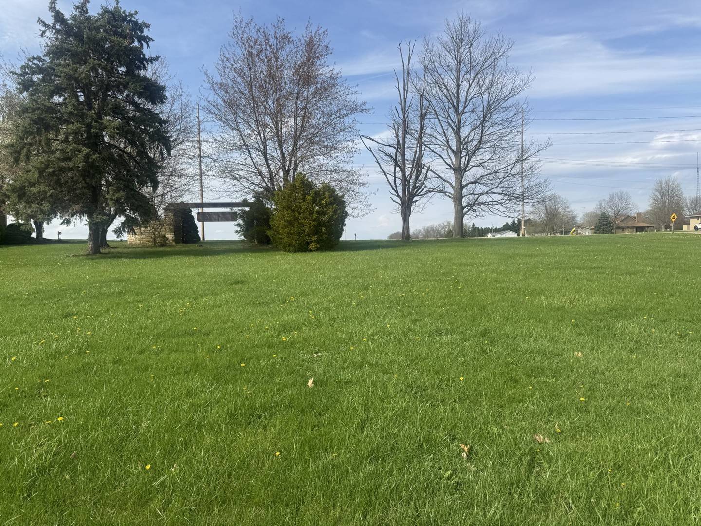 2853 N Richard Hallet RD, Utica, IL 61373