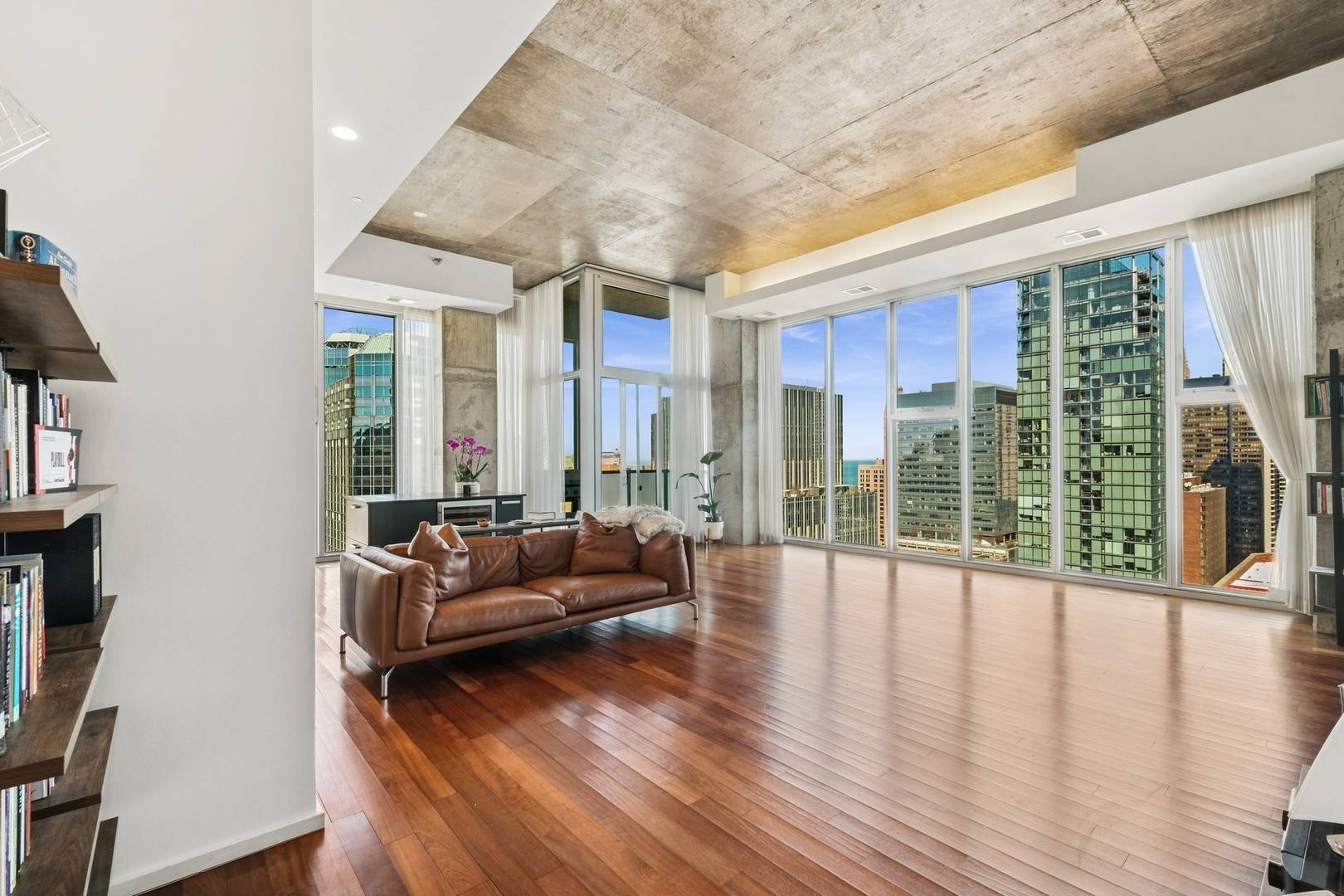 550 N Saint Clair ST #2601, Chicago, IL 60611