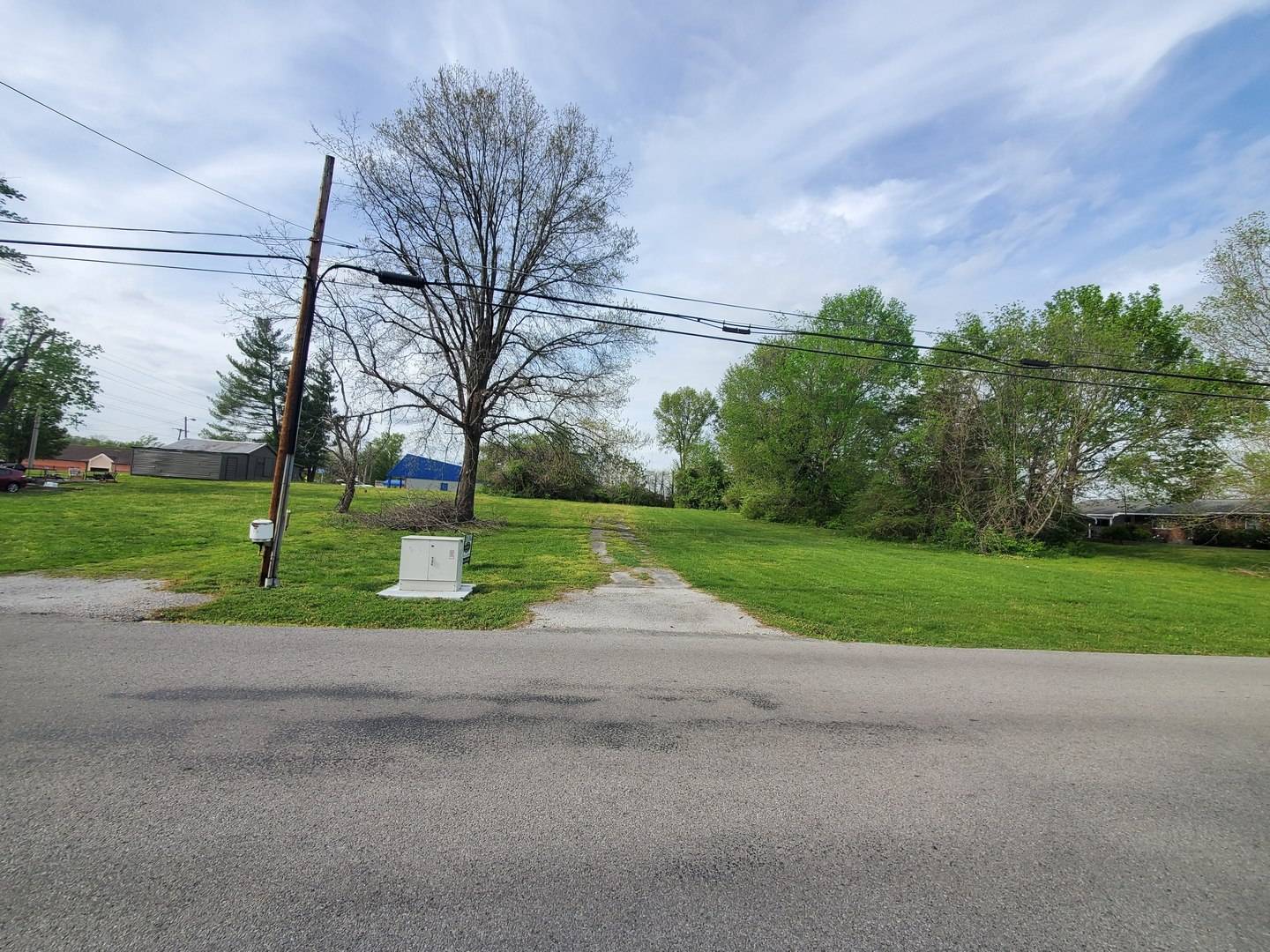 1810 Old West Main ST, Carbondale, IL 62901