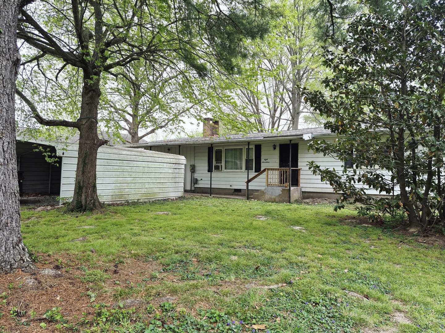 817 S 3rd ST, Herrin, IL 62948