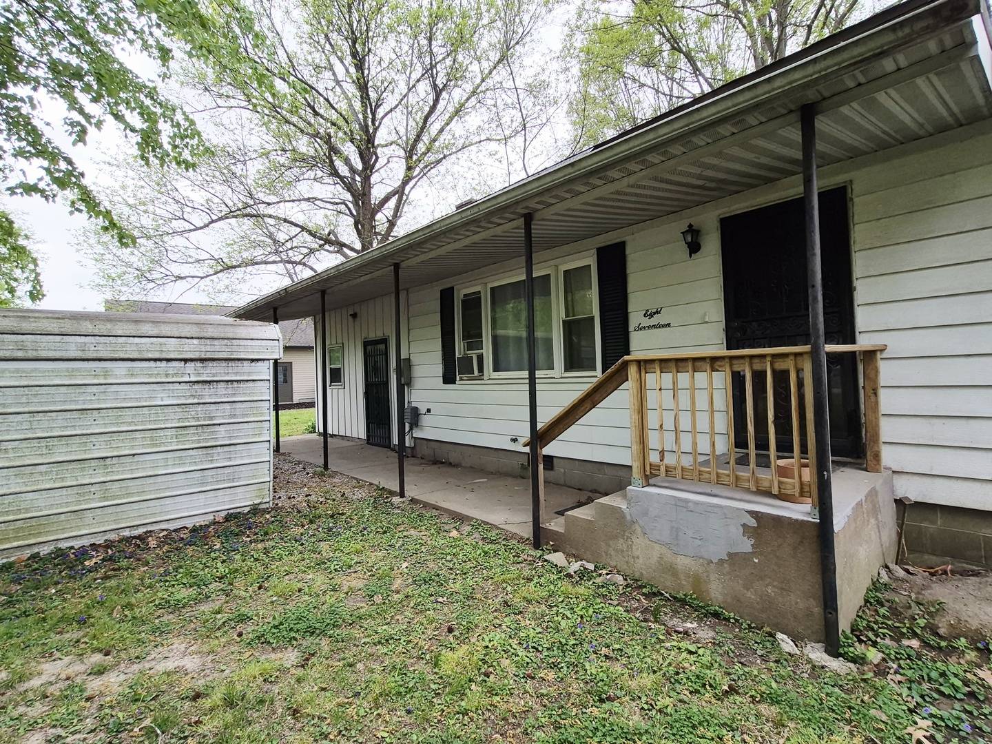 817 S 3rd ST, Herrin, IL 62948