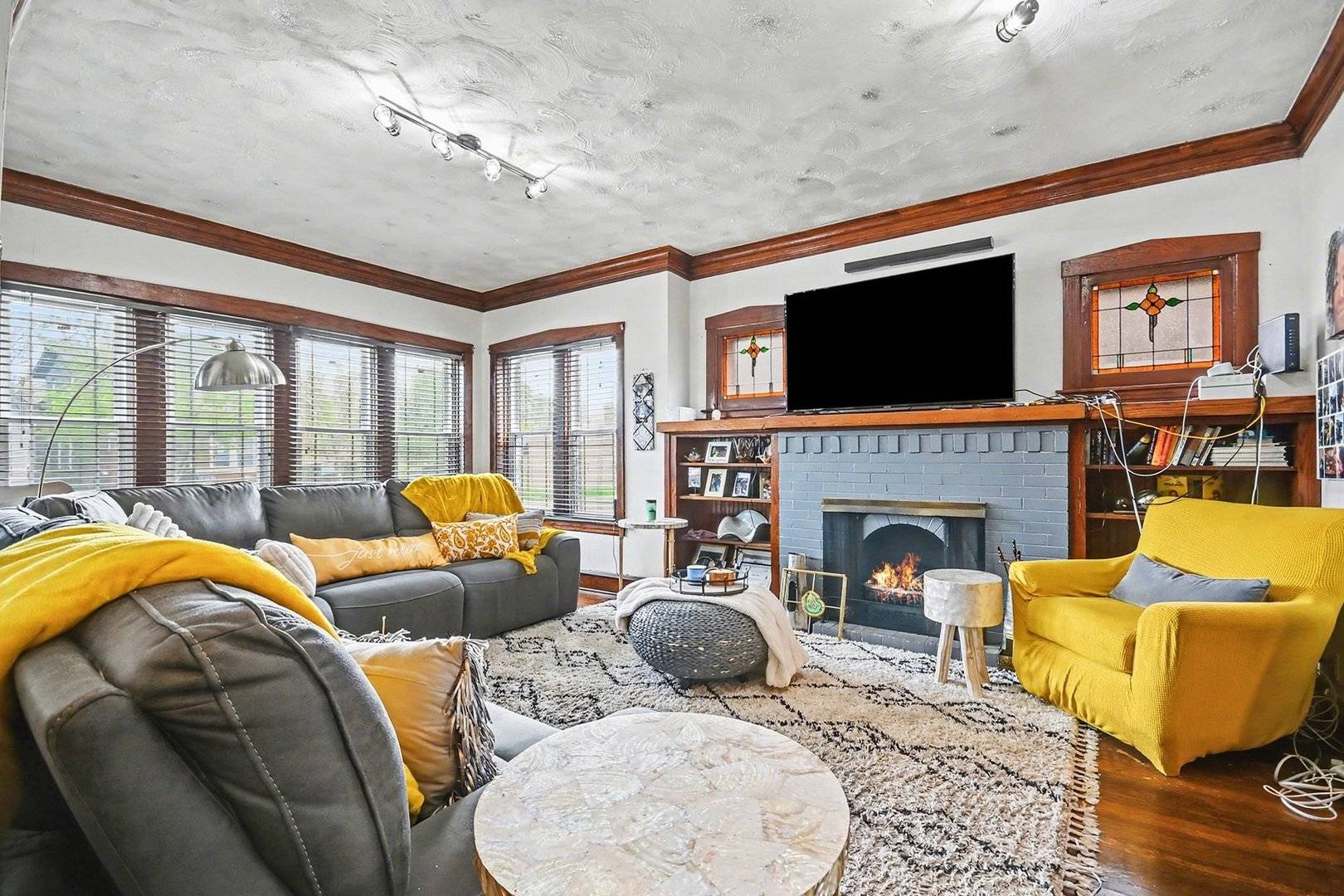 1216 N MASON AVE, Chicago, IL 60651