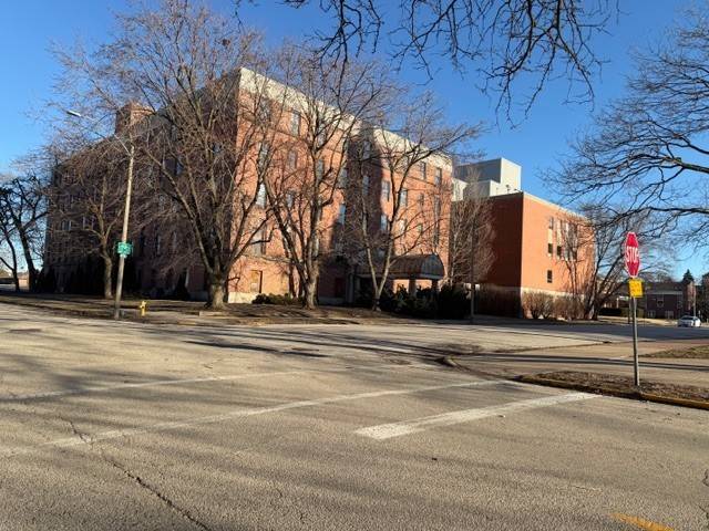 239 S Cherry ST, Galesburg, IL 61401